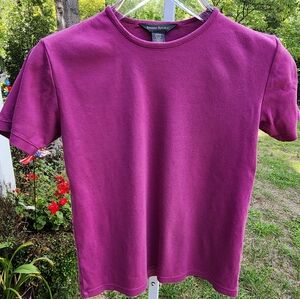 Bananna Repulic Women's Fushia 100% cotton crew neck t-shirt- Women's Size Small